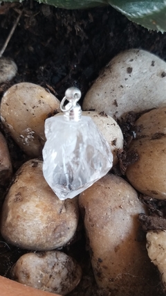 Pingente quartzo natural bruto com reservatório - comprar online