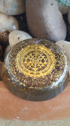 Orgonite de bolso sri yantra - espiritualidade - 5,1cm - comprar online