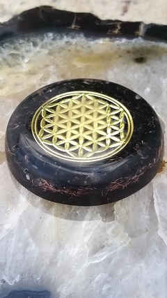 Orgonite de bolso com geometria sagrada - escudo protetor - 2 modelos - comprar online