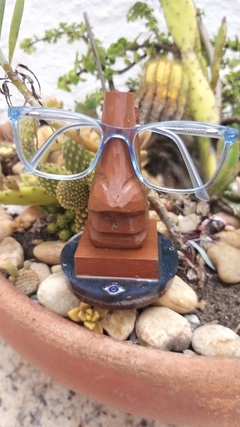 Suporte para óculos com base de orgonite e quartzo azul na internet