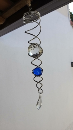 Captador de energia/espiral metal com cristais facetados 28cm - bola azul - comprar online