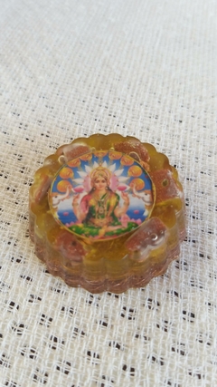 Orgonite de bolso prosperidade 3,5cm - Lakshmi e pedra do sol