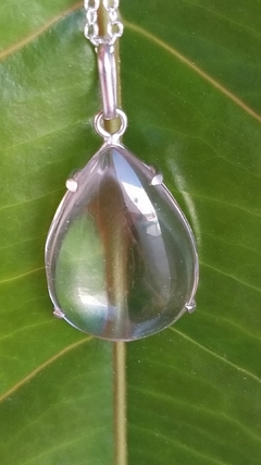 Pingente gota de cristal com garra e corrente de prata - opções de pedras - comprar online