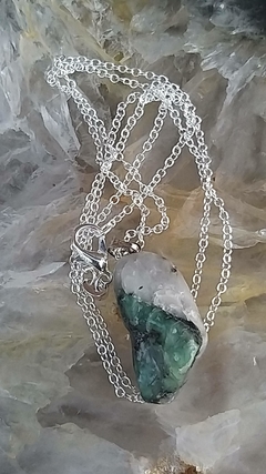 Pingente esmeralda com corrente prata 925 - amor incondicional - Orgonites e loja de artigos esotéricos