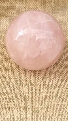 Esfera de quartzo rosa 5,2cm com suporte - 191g - Amor - Orgonites e loja de artigos esotéricos