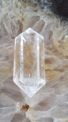 Cristal de quartzo biterminado 5,3cm - 35g na internet