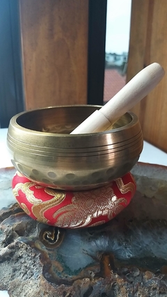 Kit Tigela tibetana cobre martelado - 9,5cm + bastão + almofada
