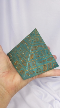 Pirâmide de orgonite motivos egípcios 7,5cm - esperança - loja online