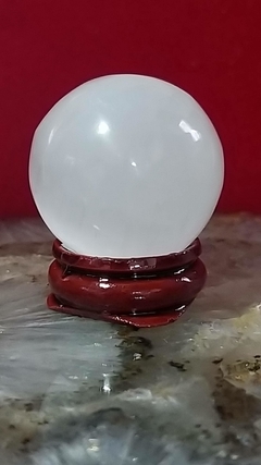 Esfera de selenita 3,5cm - 50g - purificação na internet