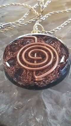 Pingente de orgonite com chokurei de cobre corrente aço bicolor 2mm na internet