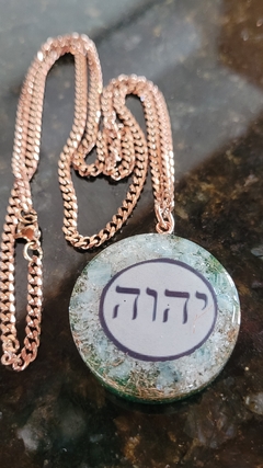 Orgonite pingente nome de Deus em hebraico com topázio azul - abre caminhos