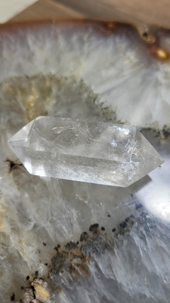 Cristal de quartzo biterminado 23g, 4,8cm com arco íris na internet