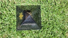 Imagem do Pirâmide de orgonite (13x13x9)cm - Proteção energética