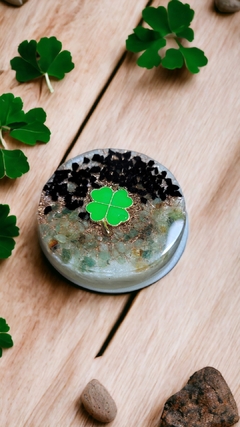 Orgonite popsocket suporte celular com turmalina negra, quartzo verde, trevo de 4 folhas e espiral SBb - comprar online