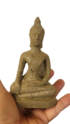 Estatueta Buda Sidarta Mudra Abhaya 12cm - resina arenito bege
