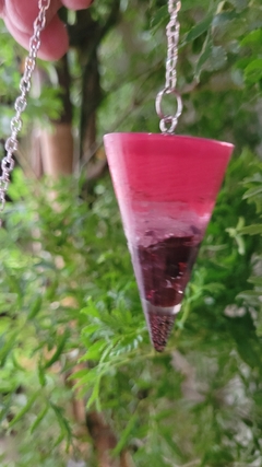 Pêndulo de orgonite 5cm com granada e pingente bolinha - força criativa - comprar online