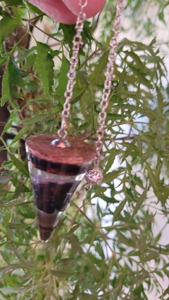 Pêndulo de orgonite 5cm com ônix e pingente bolinha - - comprar online