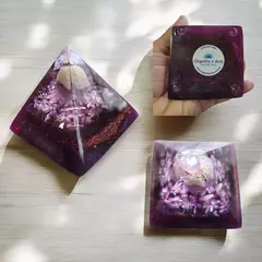 Mini Pirâmide de Orgonite (6,5x6,0)cm - Paz e Intuição - comprar online