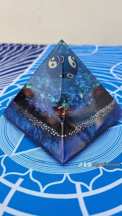 Pirâmide de Orgonite (9x10)cm - Intuição e conexão espiritual