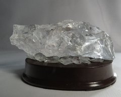 Cristal de quartzo incolor bruto, base de madeira - purificador de ambientes na internet