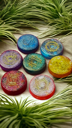 Super kit terapêutico com orgonite 7 chakras e caixa decorada - Orgonites e loja de artigos esotéricos