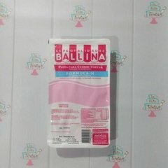 Pasta Ballina para cubrir tortas color rosa