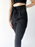 PANTALON SASTRERO NEGRO CON LAZO - comprar online