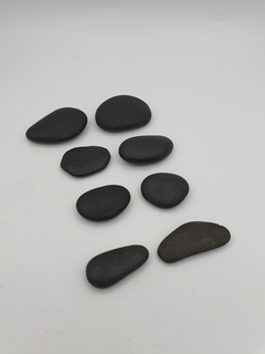 Set de 8 piedras de basalto para masajes en pies - comprar online