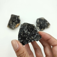 Obsidiana Negra en Bruto- Ob1 - Piedras en Córdoba