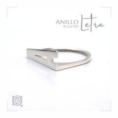 Anillo Letra en plata - Quimbaya Orfebrería 