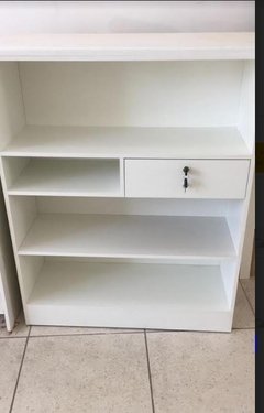 Balcão caixa com recuo MDF Branco com gaveta e prateleira.cód exp1133