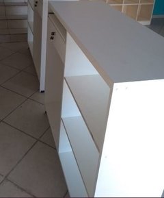 Balcão caixa MDF Branco vitrine.cód blcvv - comprar online