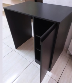 Mesa com armario portinha MDF preto cód.inbox - Balcão Sob Medida, Painel Canaletado Sob Medida, Armário Colméia Sob Medida