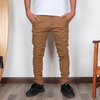 Pantalon slim chino tostado