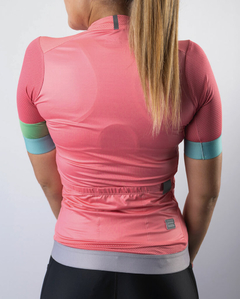 Jersey Ciclismo FEATHER -UNISEX- CORAL - Cozy Sport SA