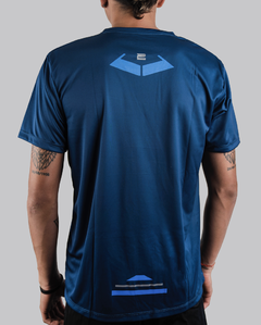 Remera Hombre Deportiva Tiempo Libre LINEAS -Azul Marino - en internet