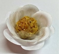 flower-wrappers-for-wedding-sweets-mini-camellia