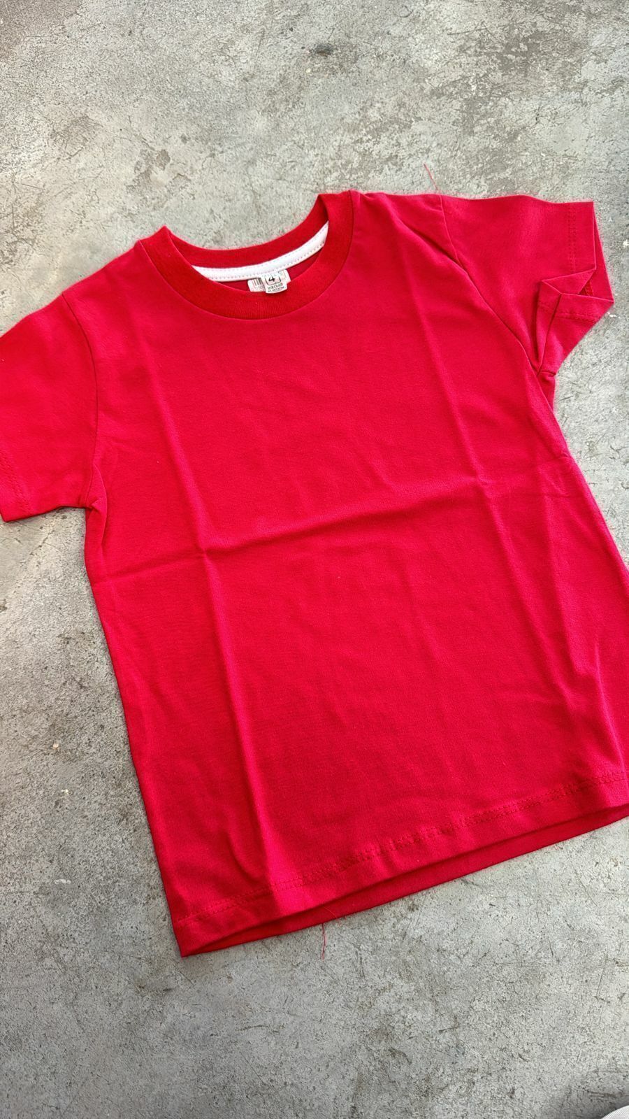 Remera roja lisa sale