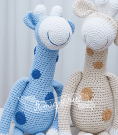 Muñeco tejido de apego - Jirafa amigurumi - comprar online