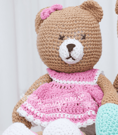 Muñeco tejido crochet de apego - Osa con vestido amigurumi - comprar online