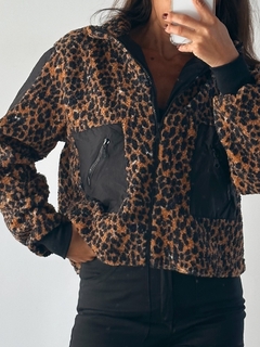 CAMPERA ANIMAL PRINT GUADALUPE - comprar online