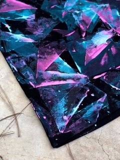 Camiseta Preta Cosmos Turquesa | Rosa na internet