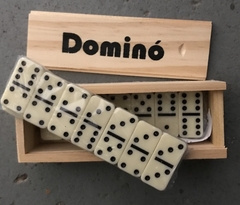 domino chico en caja de madera