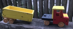 Camion de madera con caja desmontable en internet