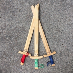 Espadas y Dagas de madera - Jugueteria Caleidoscopio