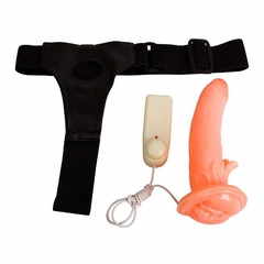 ULTRA PASSIONATE CAPA PENIANA 19,2X3,8CM COM CINTA, SUPORTE E VIBRADOR ULTRA PASSIONATE COR BEGE – CÓD 51321