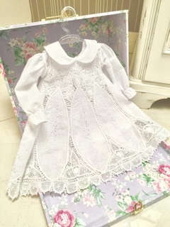 vestido de renda renascença com bordado para batizar