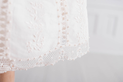 Vestido de Renda Renascença com Nesgas de Linho Bordado Off White - loja online