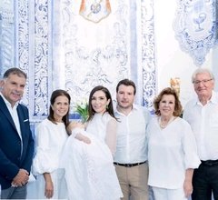 Mandrião Batizado Noleto - loja de roupas para batizado para bebês. Mandrião para meninos e meninas, toalhas de batizado e velas. Renda renascença e bordados personalizados.