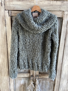 Sweater “BOUCLÉ”verde militar - comprar online